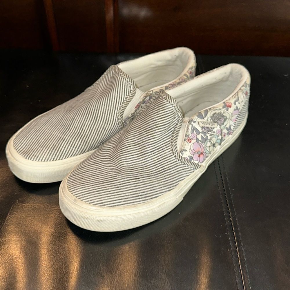 Preppy Vans  floral/stripes